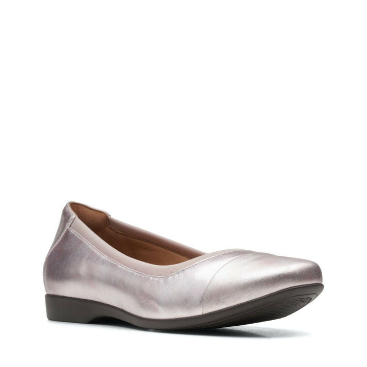 Clarks Un Darcey Cap 2 Ladies Platinum Leather Slip On Ballerina Pumps Shoes