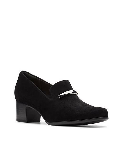 Clarks UN Damson Lane Womens Black Suede Low Block Heel High Fronted Court Standard D Fit Shoes