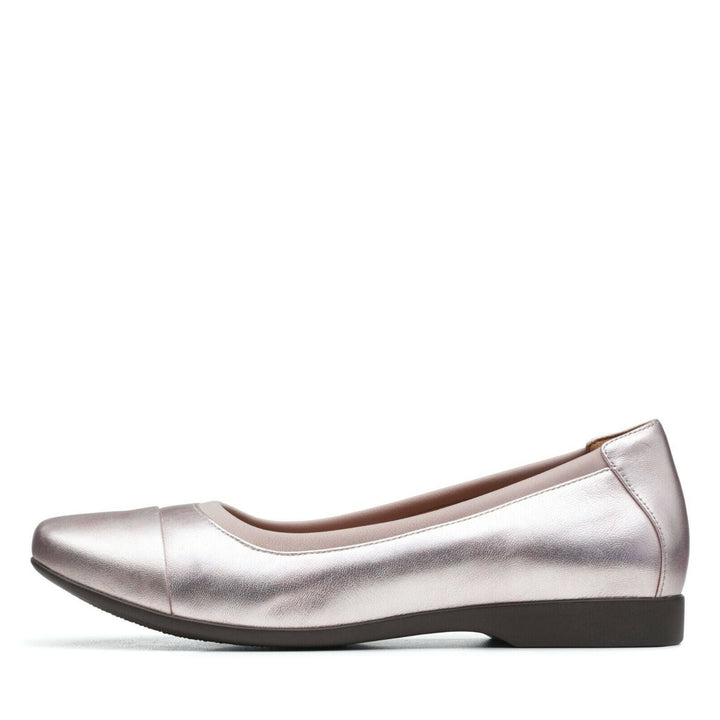 Clarks Un Darcey Cap 2 Ladies Platinum Leather Slip On Ballerina Pumps Shoes