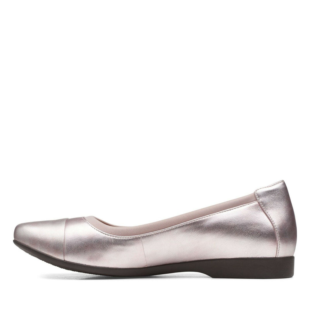 Clarks Un Darcey Cap 2 Ladies Platinum Leather Slip On Ballerina Pumps Shoes