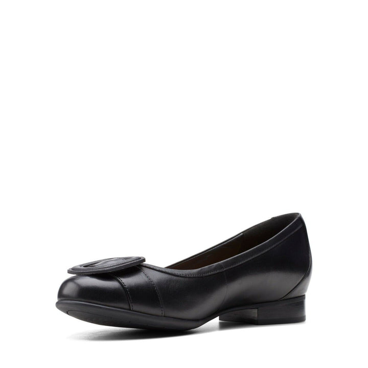 Clarks Un Blush Cove Black Leather Pumps Wide Fit (E) Low Heel Slip On Shoes