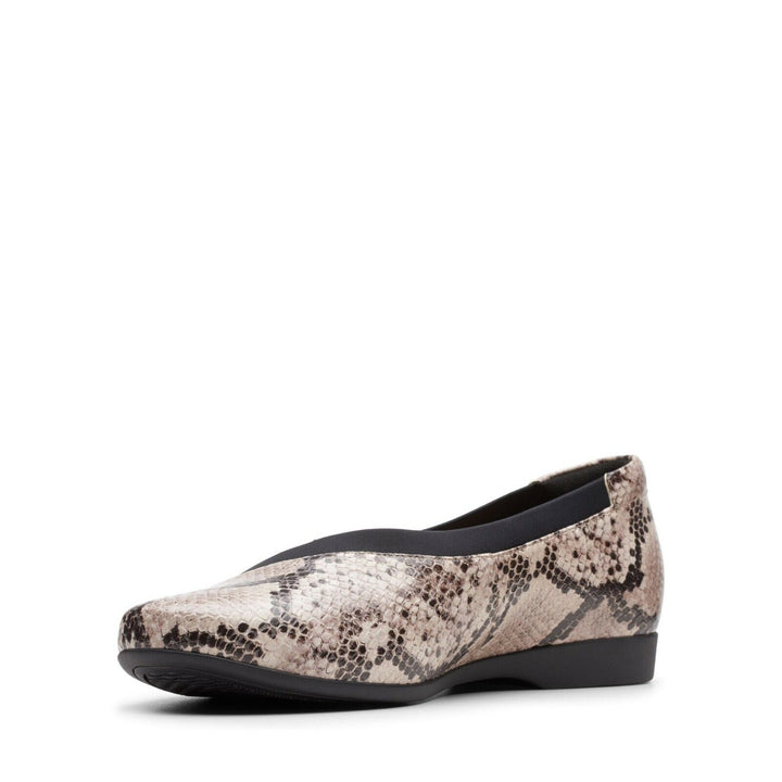 Clarks UNStructured UN Darcey Ease Ladies Natural Snake Print Leather Ballerina Pumps