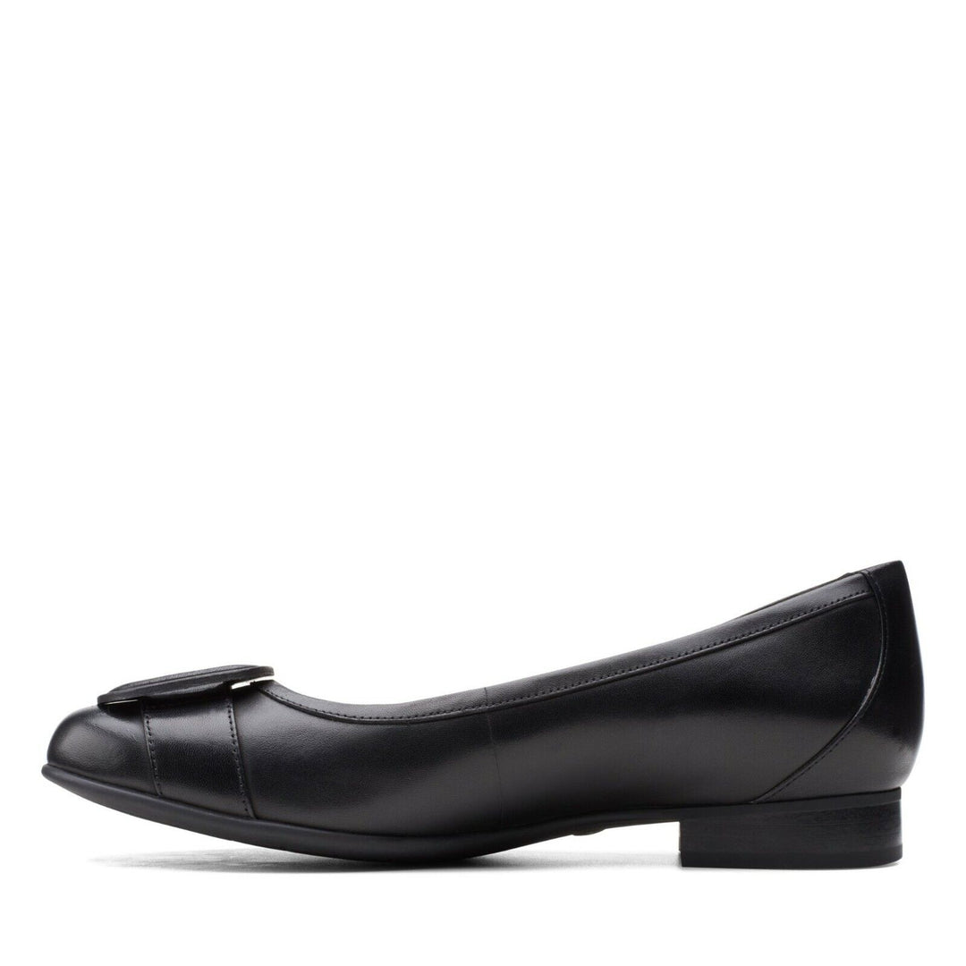 Clarks Un Blush Cove Black Leather Pumps Wide Fit (E) Low Heel Slip On Shoes