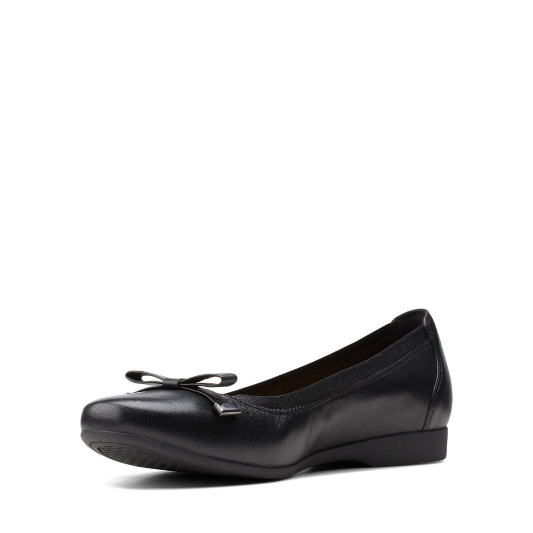 Clarks Un Darcey Bow D Fit  Ladies Leather Slip On Ballerina Pumps Shoes Black