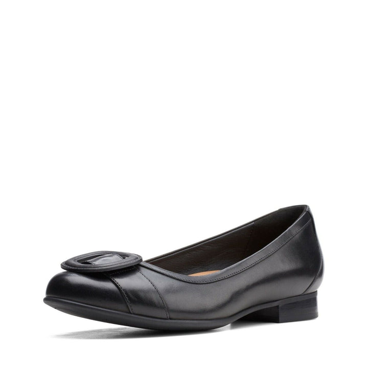 Clarks Un Blush Cove Black Leather Pumps Wide Fit (E) Low Heel Slip On Shoes