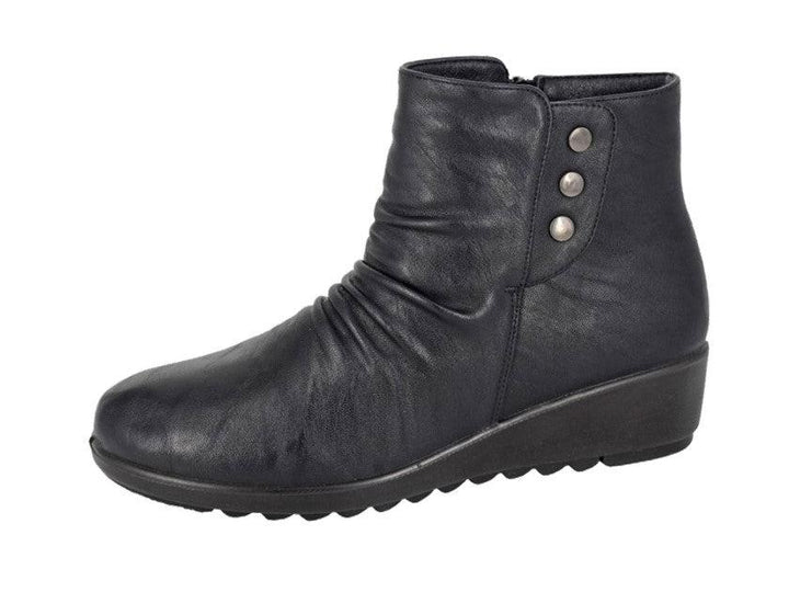 Boulevard L400 Lades Black Warm Lined Light Weight Wedge Boots With Stud And Zip Fastening